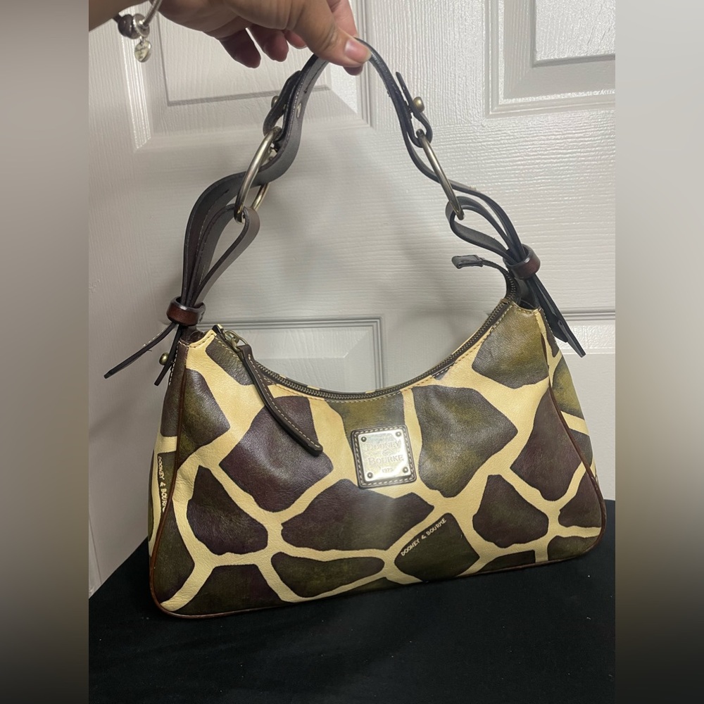EUC Dooney and Bourke Handbag